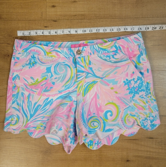 Lilly Pulitzer Shorts - Picture 10 of 12